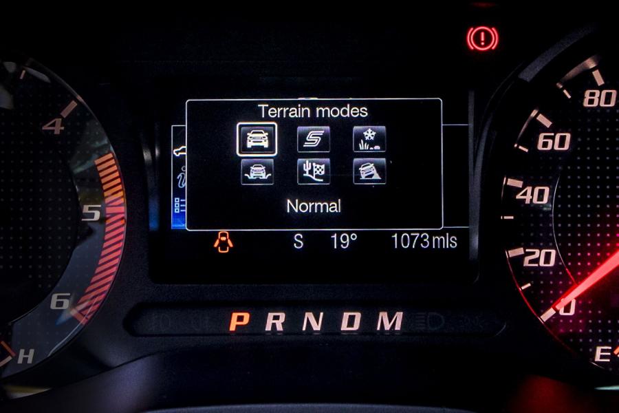 Детали интерьера Ford Ranger Raptor 2018 года  (EU) (фото 68 из 144)